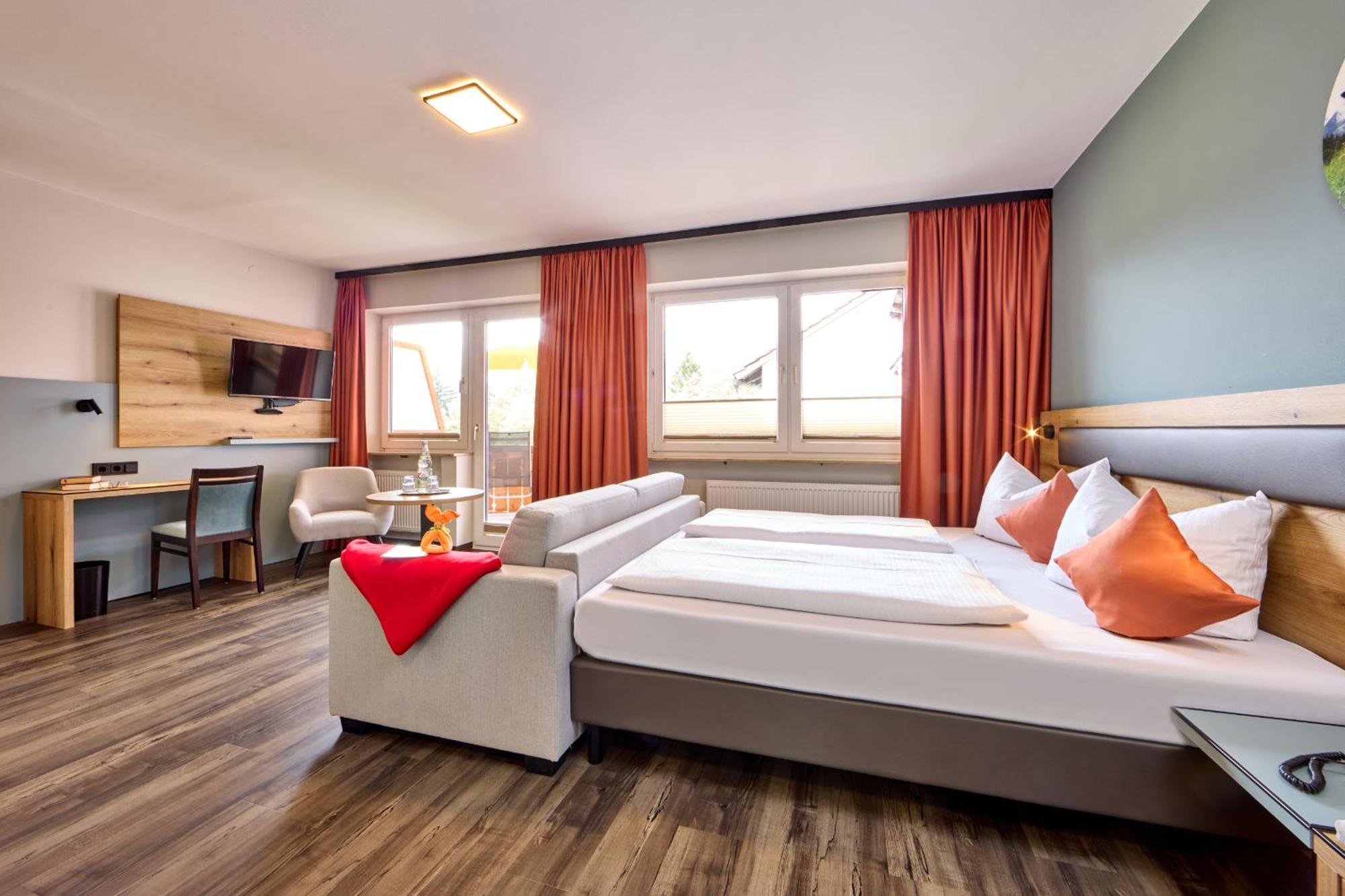 Aura-Hotel Saulgrub Exteriör bild